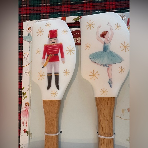 The Bakeshop 2 Piece Spatula Set Peace & Joy Christmas Nutcracker Ballet NEW - Picture 2 of 3